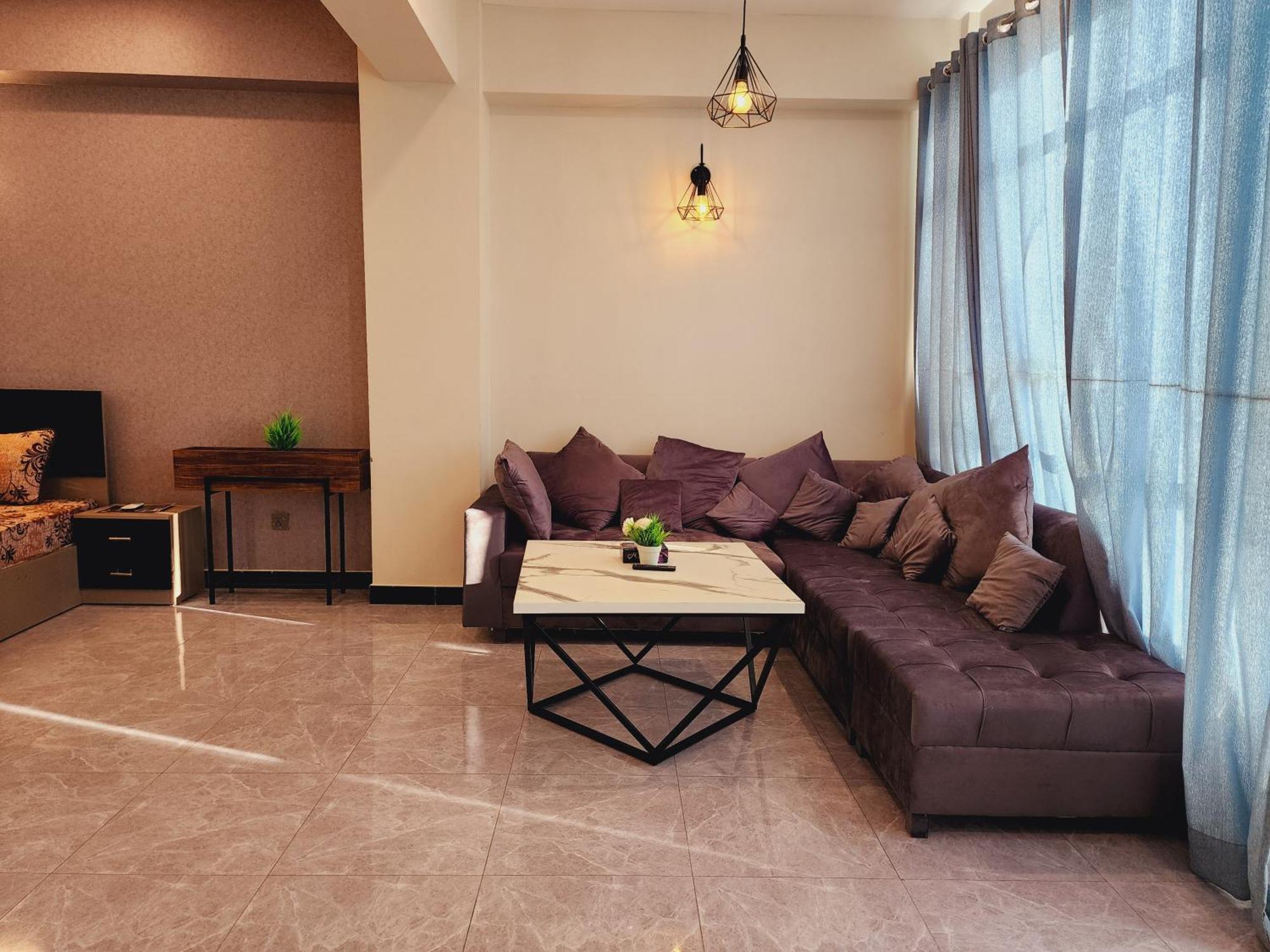 Motorway Majesty Suites Islamabad - Near Islamabad International Airport And Motorway Exterior foto