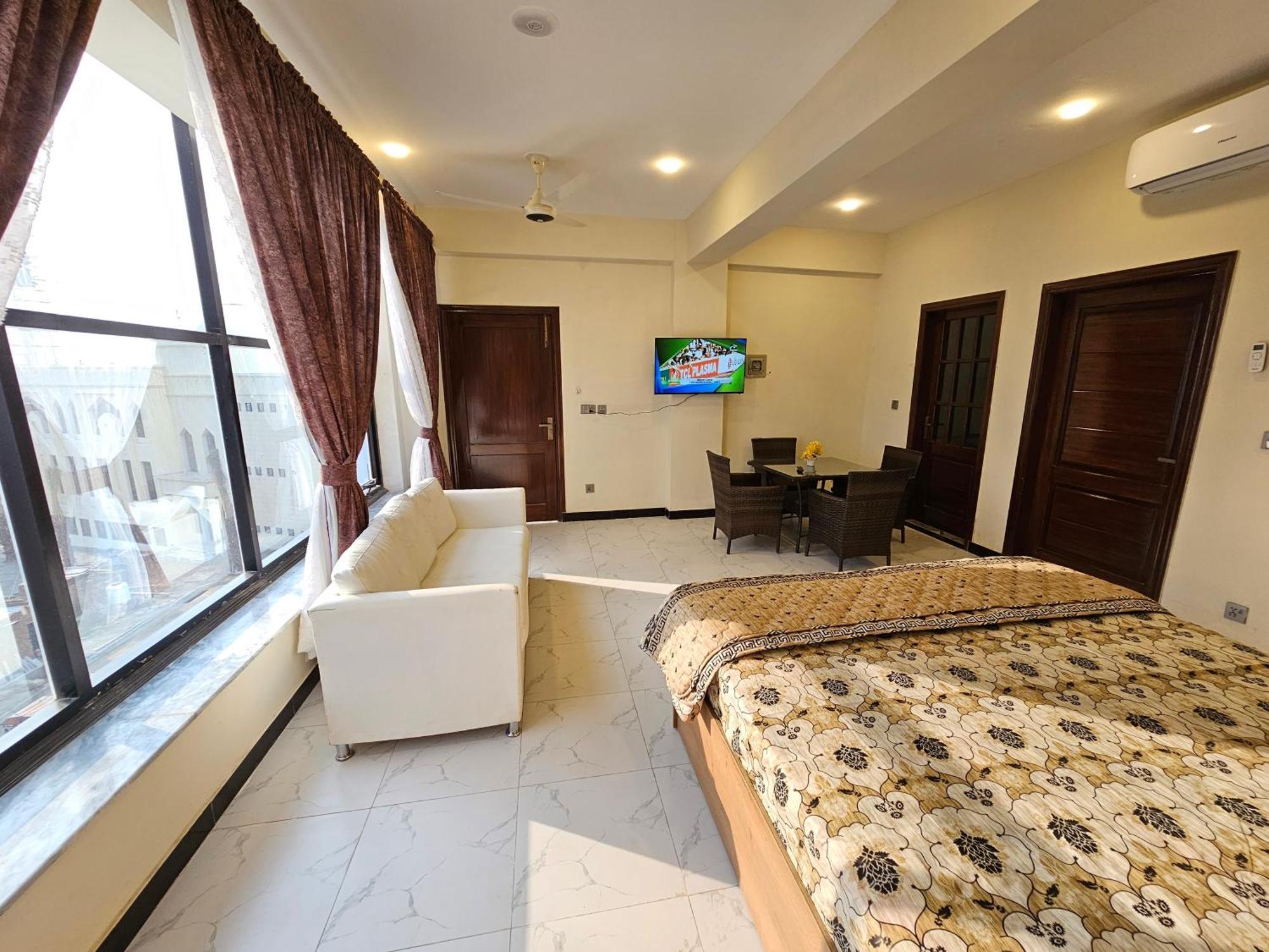Motorway Majesty Suites Islamabad - Near Islamabad International Airport And Motorway Exterior foto