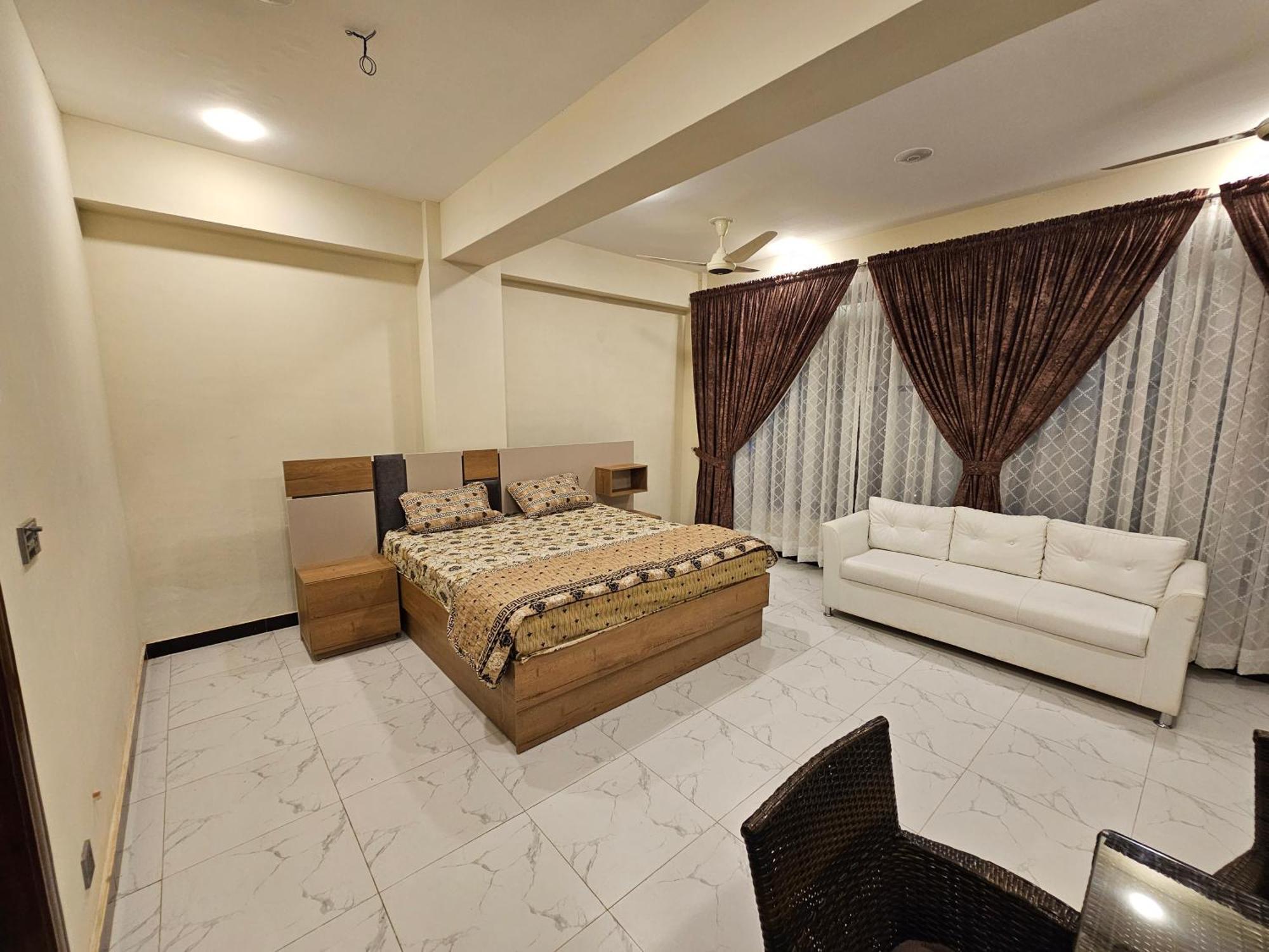 Motorway Majesty Suites Islamabad - Near Islamabad International Airport And Motorway Exterior foto