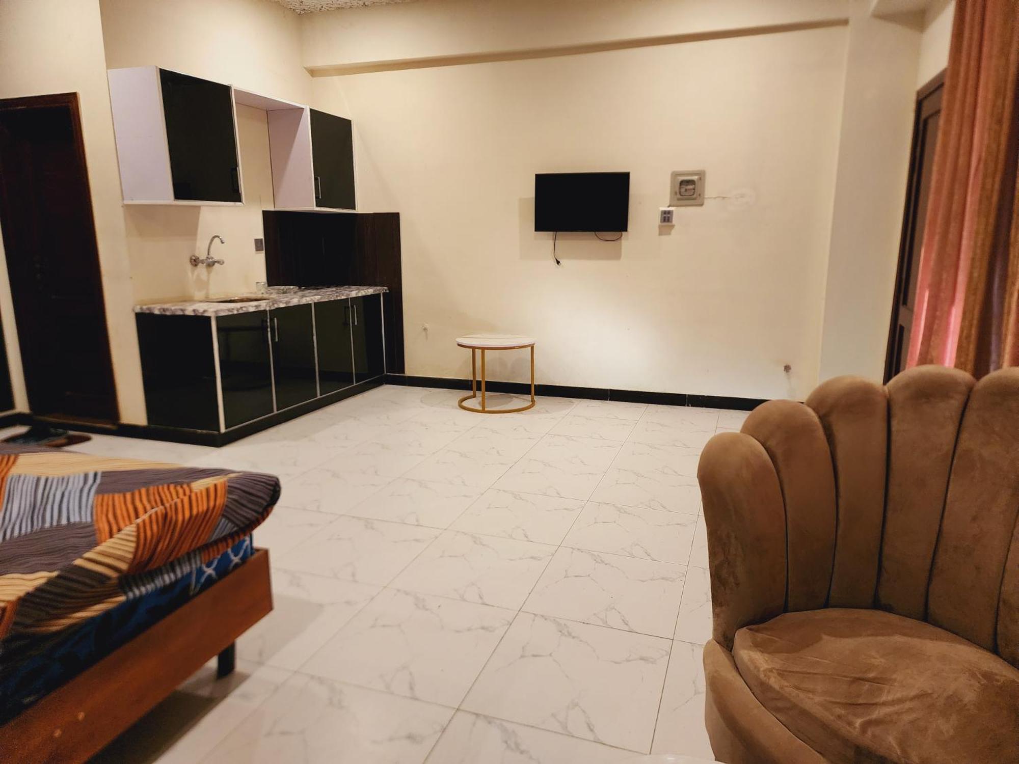 Motorway Majesty Suites Islamabad - Near Islamabad International Airport And Motorway Cameră foto
