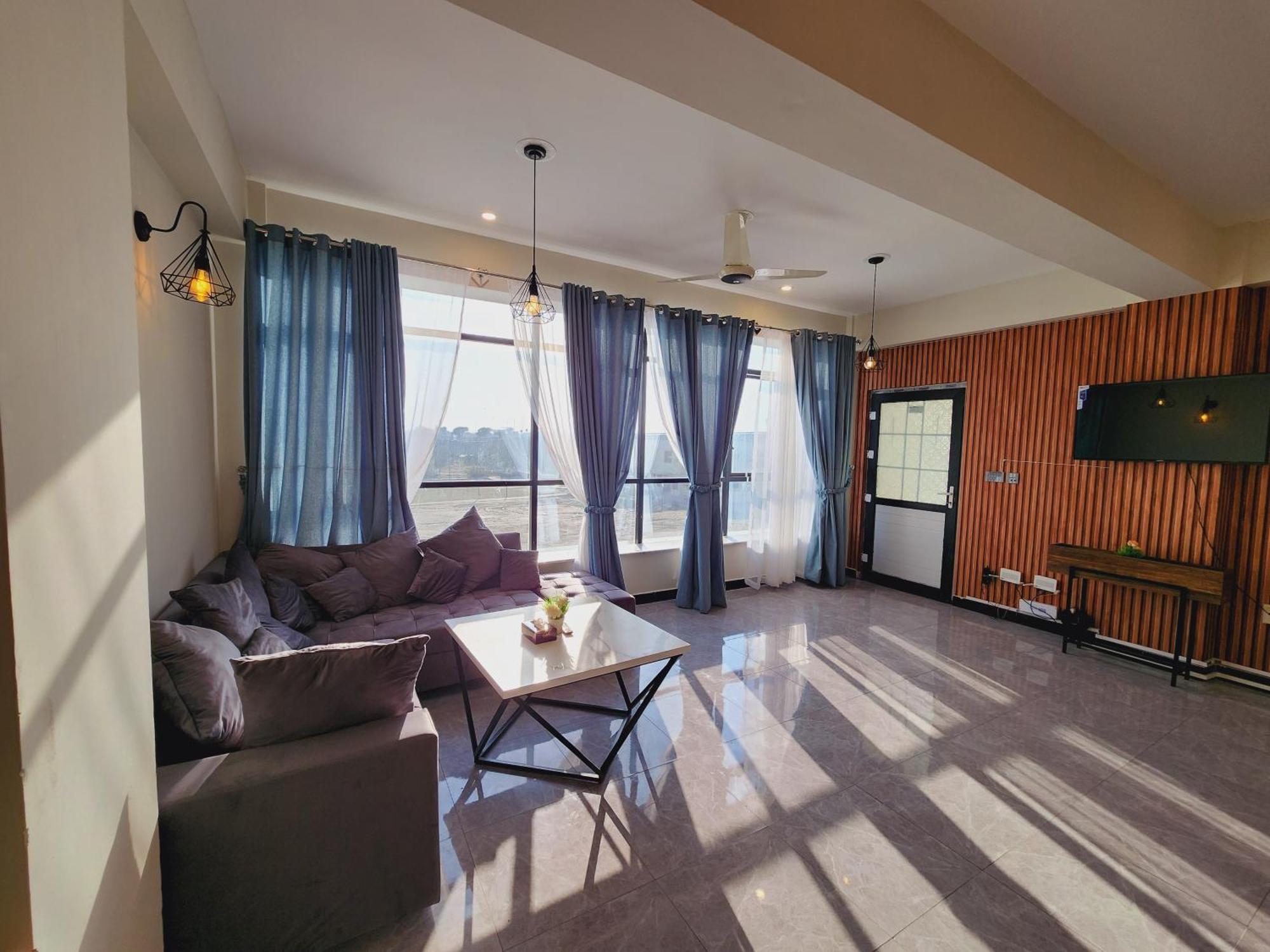 Motorway Majesty Suites Islamabad - Near Islamabad International Airport And Motorway Cameră foto