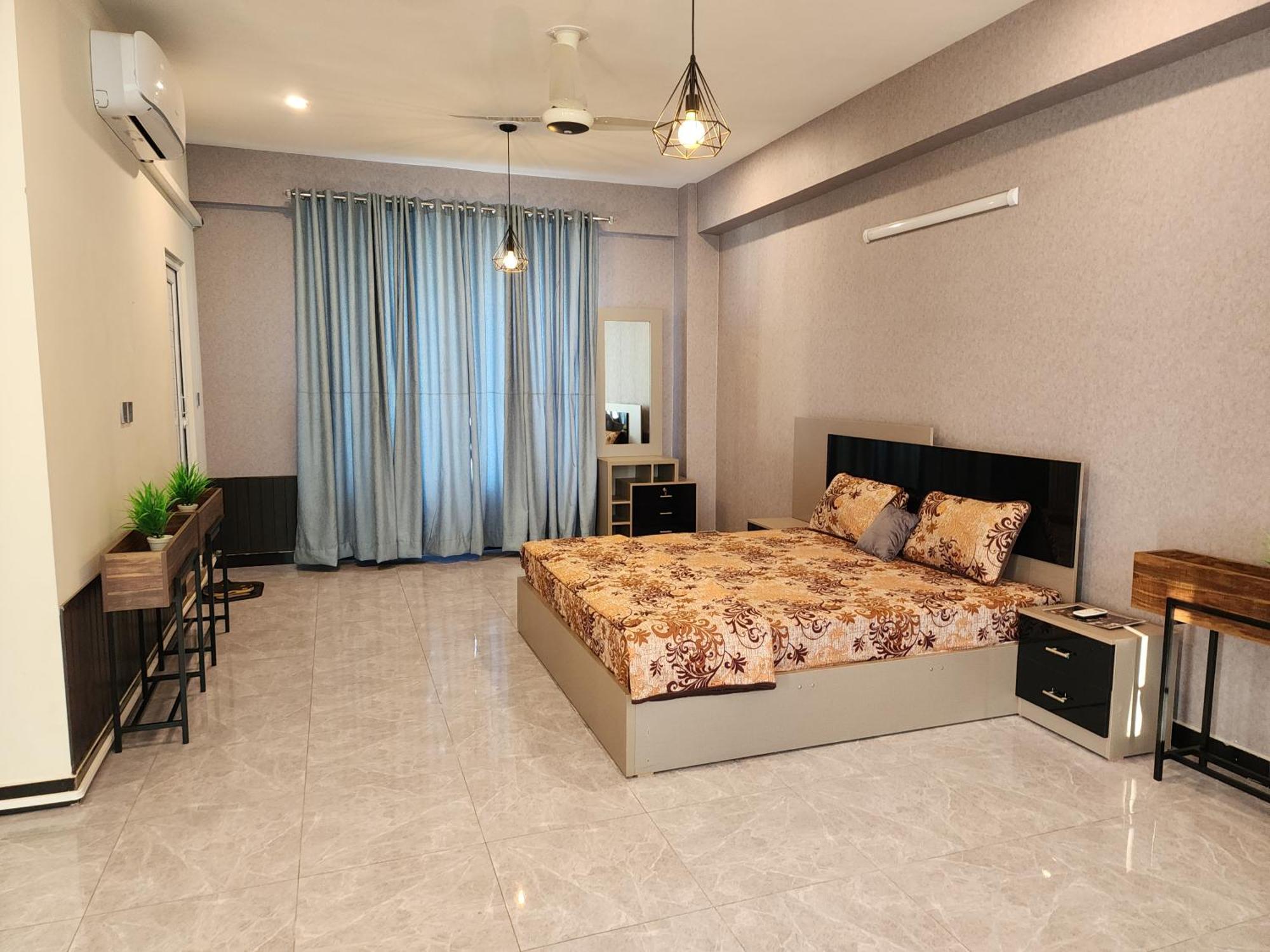 Motorway Majesty Suites Islamabad - Near Islamabad International Airport And Motorway Cameră foto