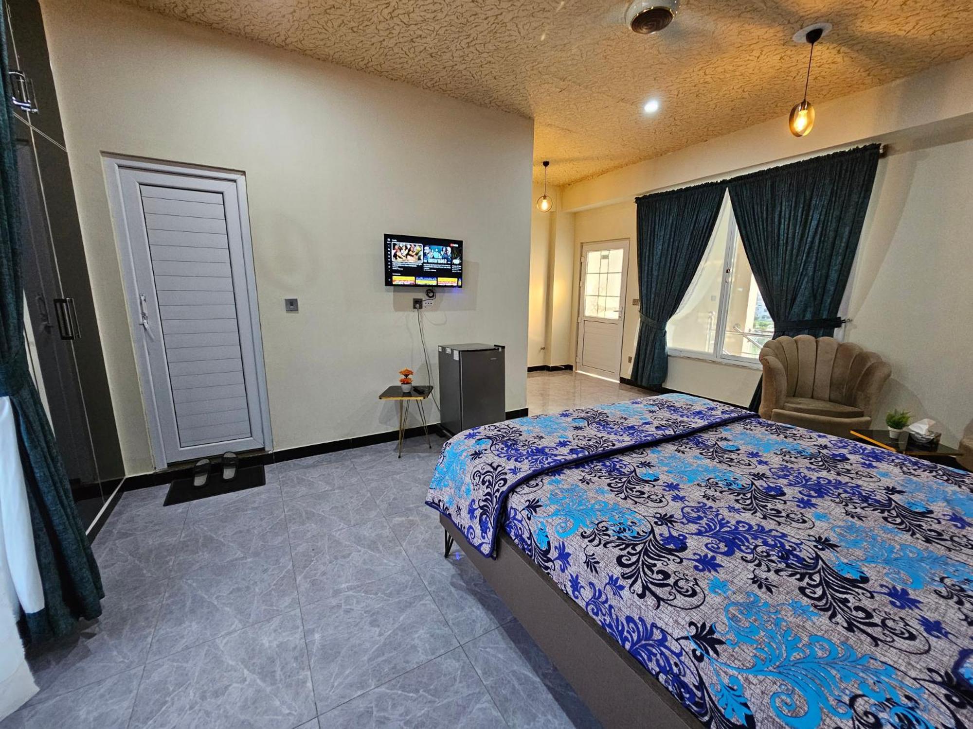 Motorway Majesty Suites Islamabad - Near Islamabad International Airport And Motorway Cameră foto